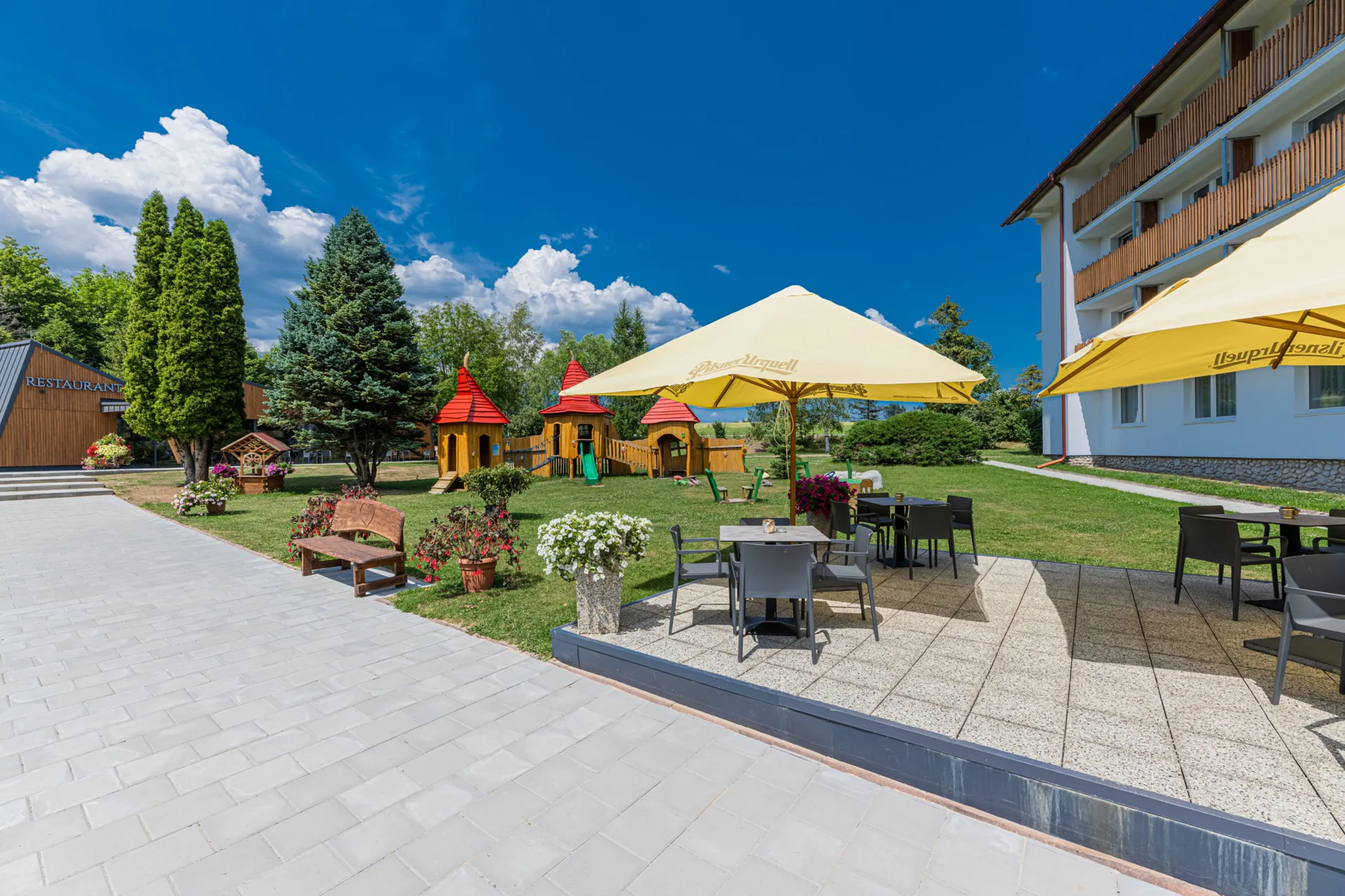 Hotel LESANA